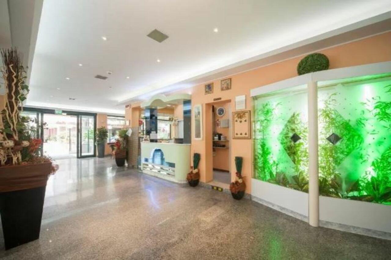 Hotel Gemini Rimini Exterior photo