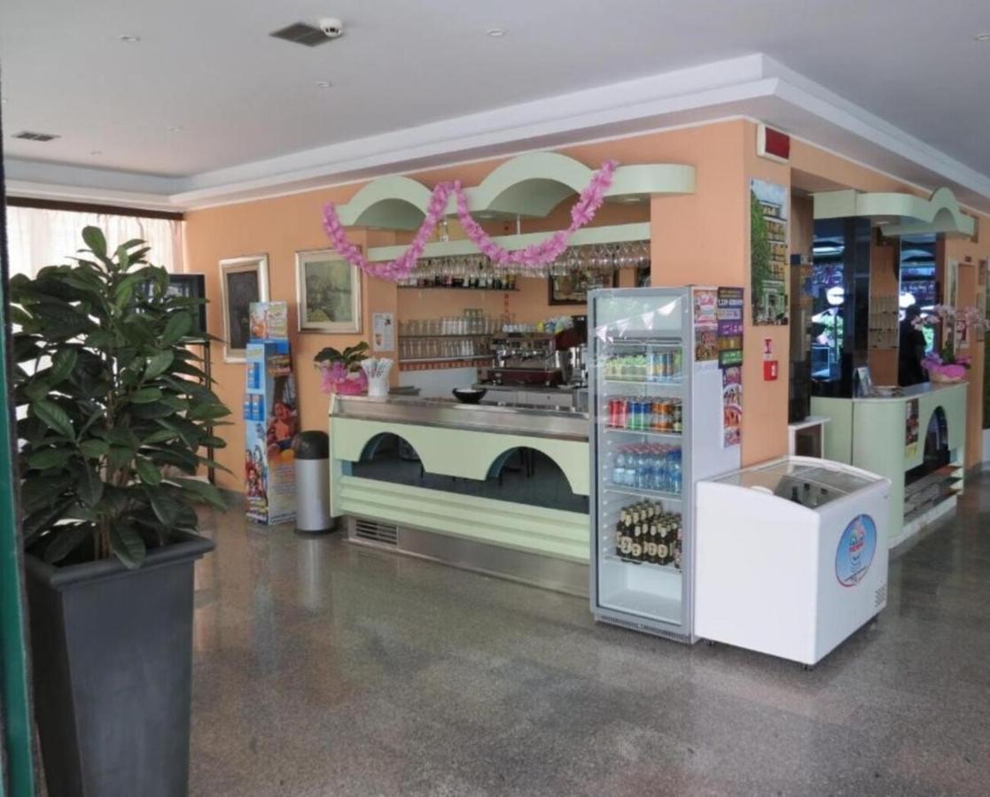 Hotel Gemini Rimini Exterior photo