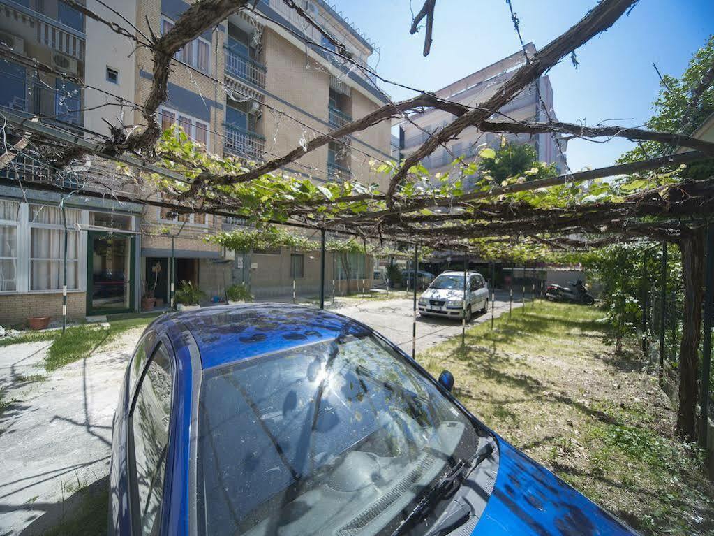 Hotel Gemini Rimini Exterior photo